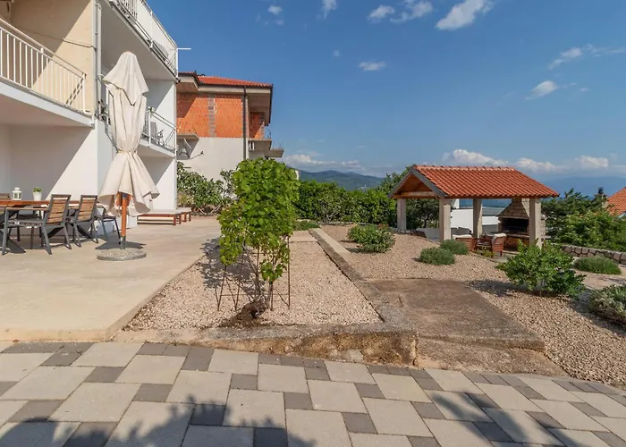 Lovely In Apartamento Novi Vinodolski